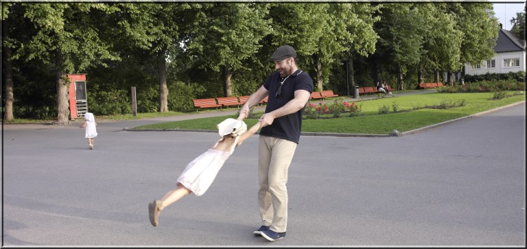 Kosetur med jentene i Frognerparken sommeren 2013