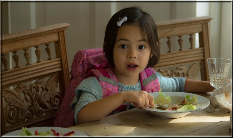 En sunn start på dagen må man ha. Lykke-Merlot har lært at sunn mat og da spesielt salat gjør både hjerte og kropp i toppform til å håndtere dagen.