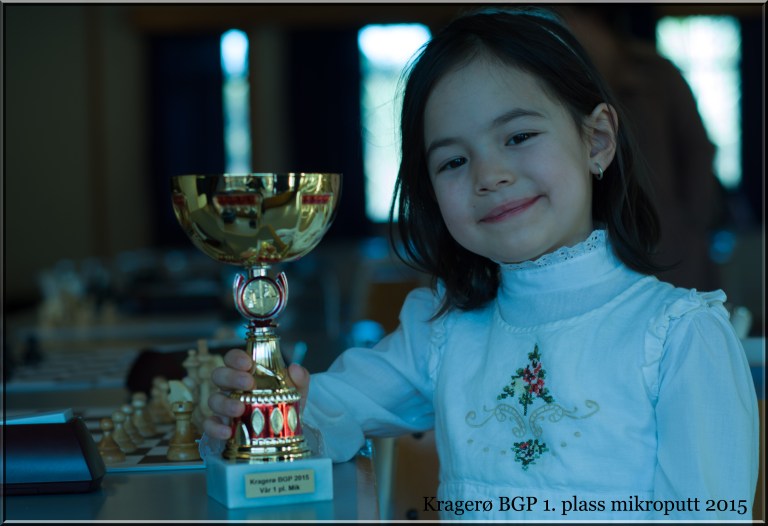 Stolt pappa da Lykke-Merlot dro hjem første premien i sin klasse. En jente som ikke er mer enn seks år. 