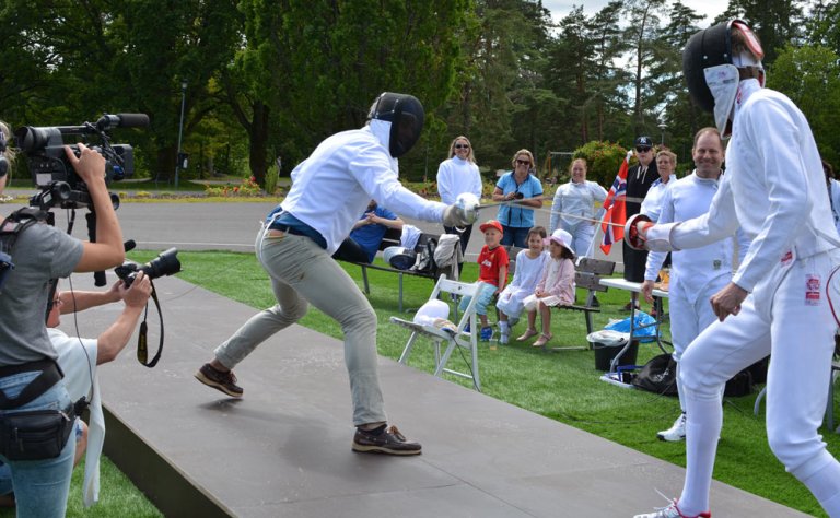 Ordfører Bjørn Ole Gleditsch klarte seg godt mot den Olympiske sølvmedaljemesteren Bartosz Piasecki.