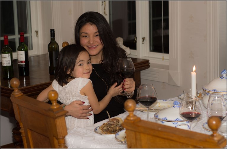 Julie Chardonnay studerer i Kina dette året. Derfor har jeg hentet et bilde fra julen 2014. Savner Chardonnay veldig mye. 